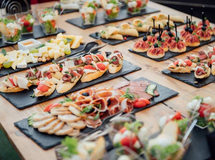 Catering Campania: guida alla scelta del servizio perfetto per ogni occasione